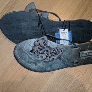 Vera Wang Flip flops